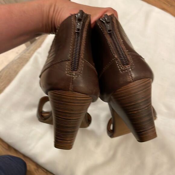 PIKOLINOS BROWN LEATHER SANDALS.  NEW - Picture 8 of 11